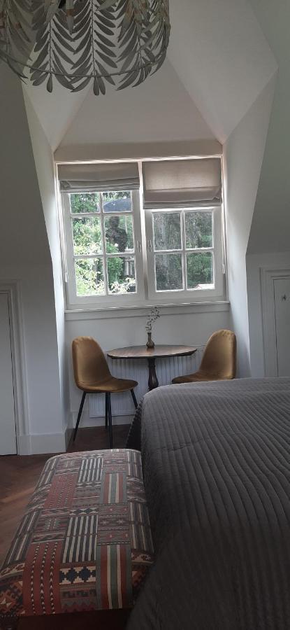 Bed and Breakfast Huize Koempoelan à Naarden Extérieur photo