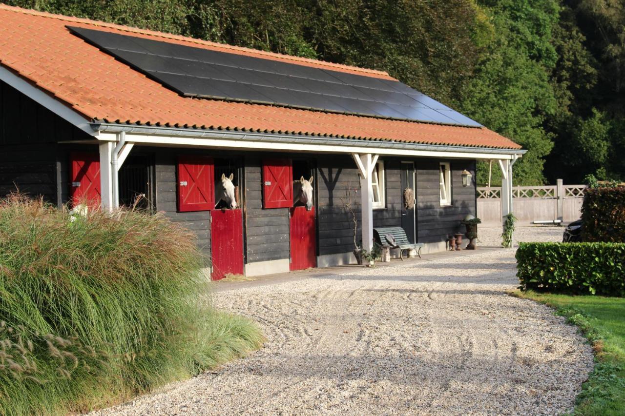 Bed and Breakfast Huize Koempoelan à Naarden Extérieur photo